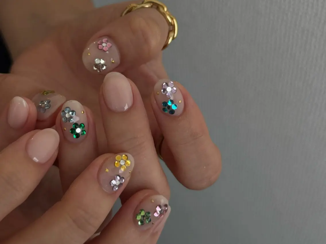 ネイル フレンチネイル マグネットネイル 持ち込み ニュアンスネイル ワンカラーネイル ハンドネイル LINEA.nail Kozueのネイルデザイン