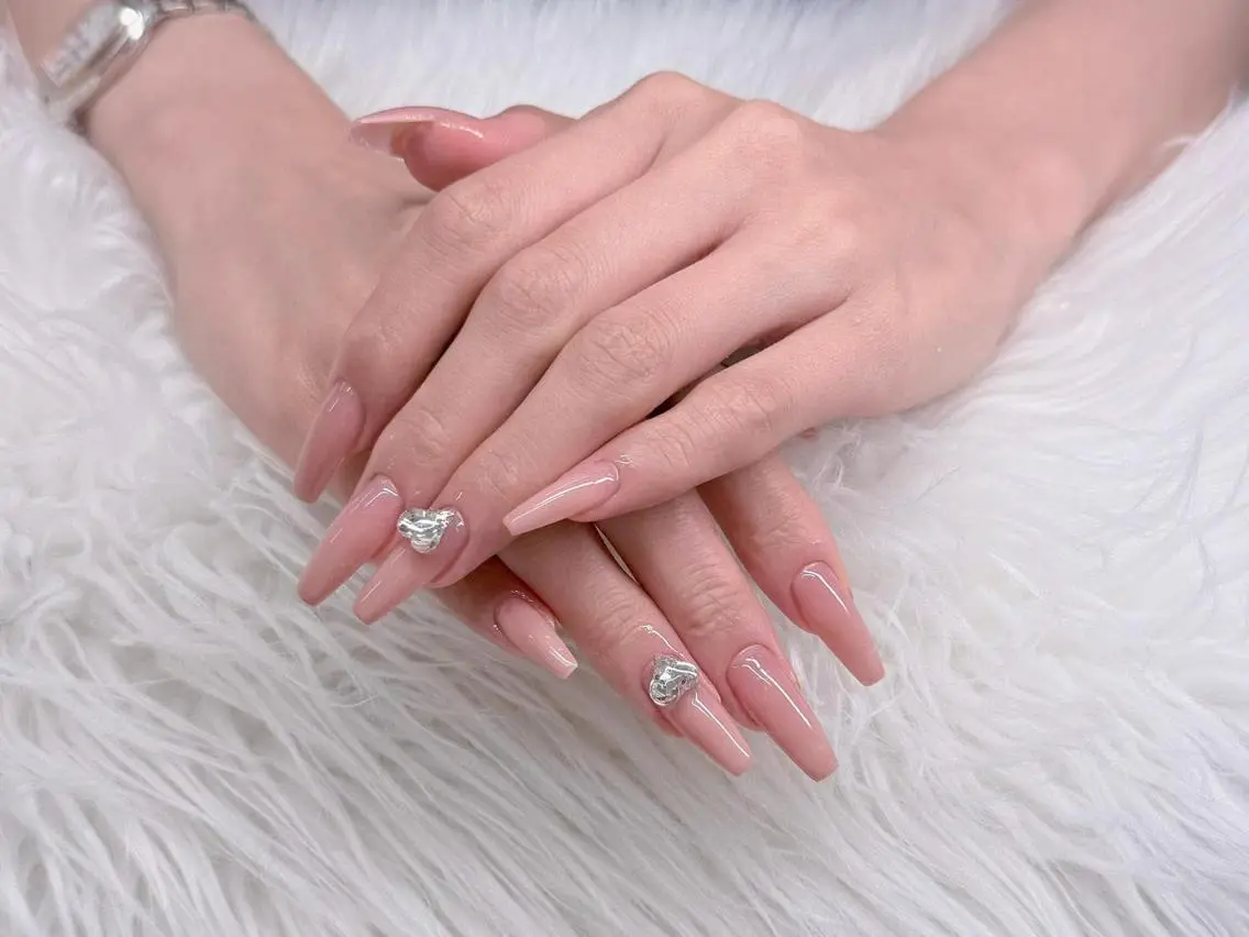 ネイル クリアネイル 韓国ネイル ロングネイル 持ち込み シルバー Melia Nail Nambaのネイルデザイン