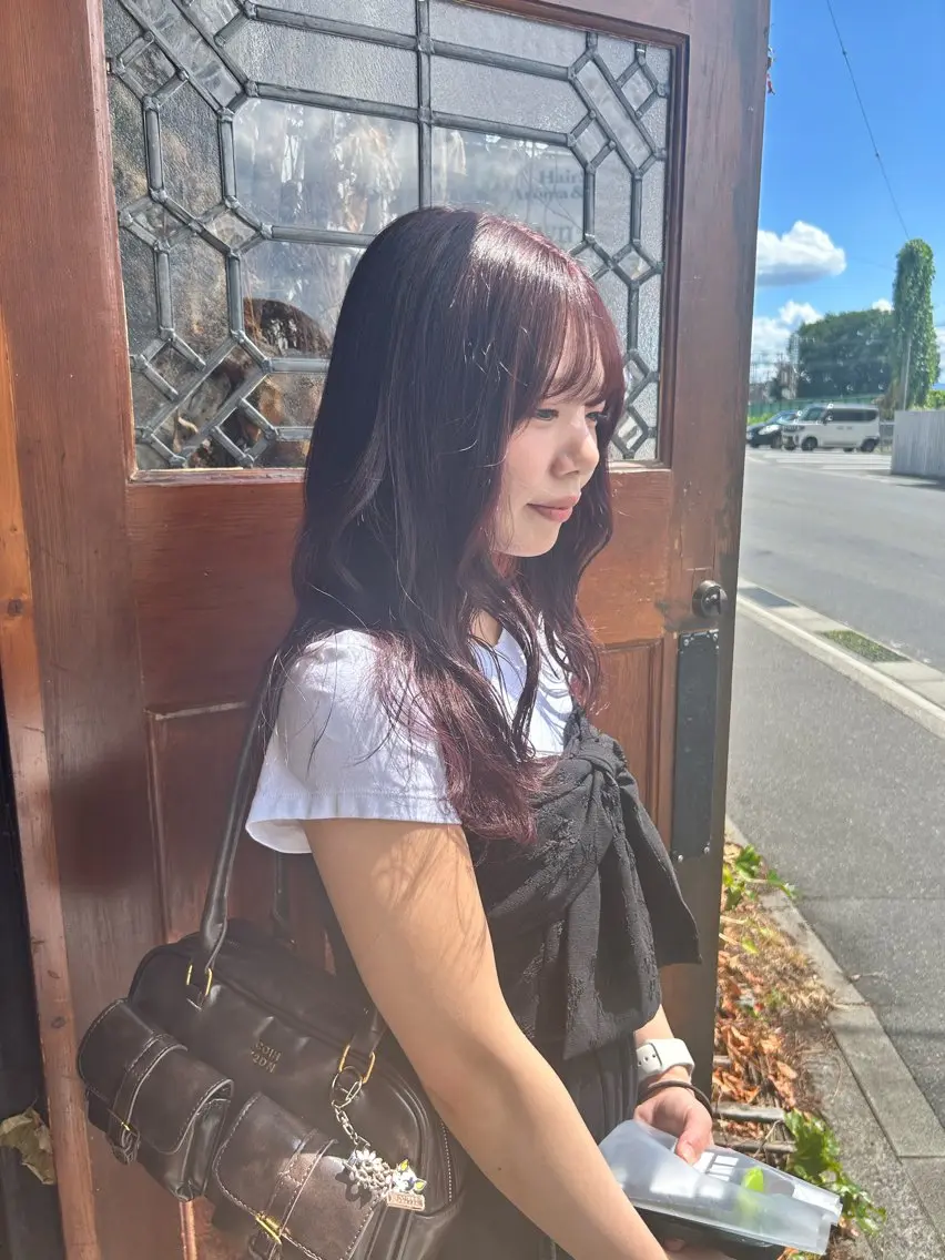 ロング パープルカラー 顔周りカット レイヤーカット カット ヘアカラー トリートメント minami 🐣のヘアスタイル