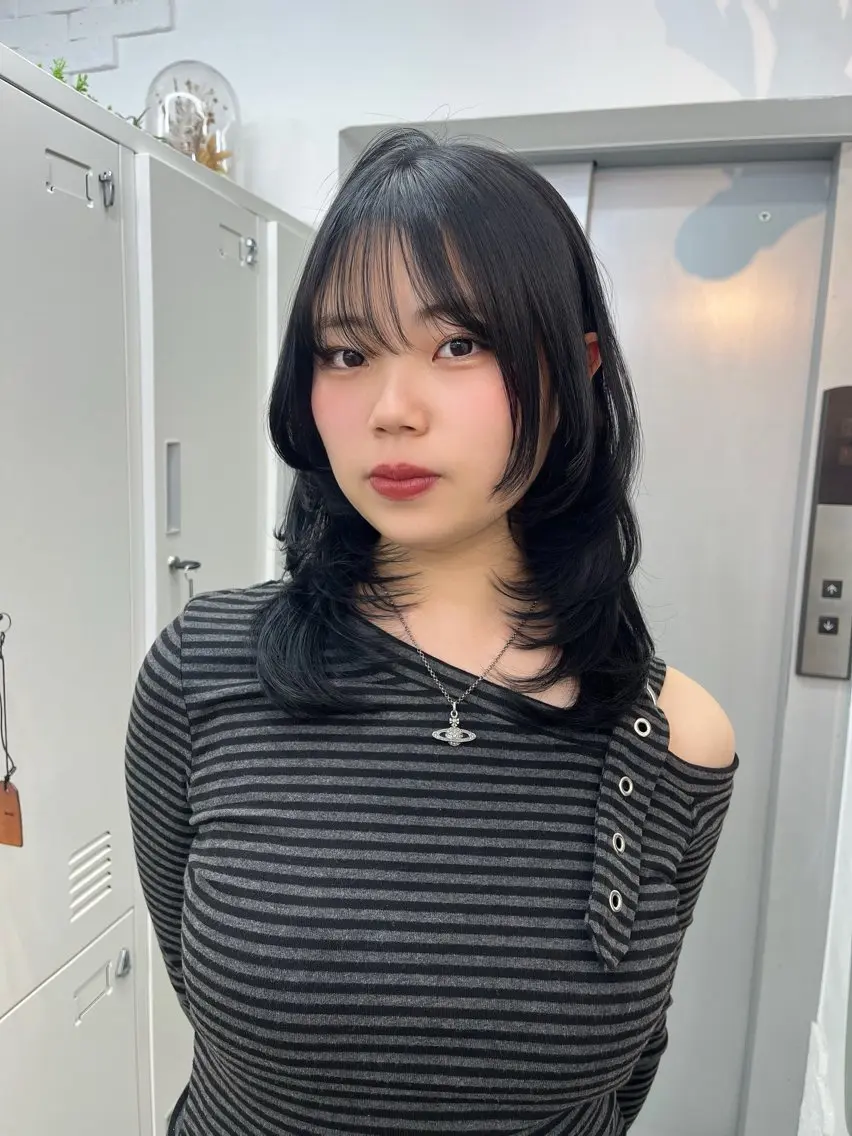 ロング カラー カット 柏木 理那のヘアスタイル