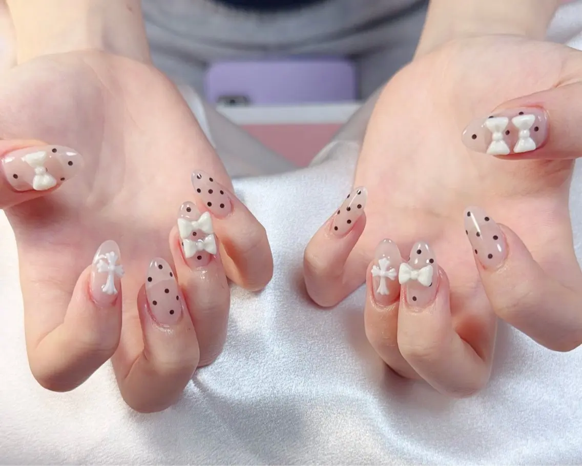 ネイル オーロラネイル チークネイル 長さ出し フットネイル フレンチネイル ハンドネイル Miss Nailのネイルデザイン