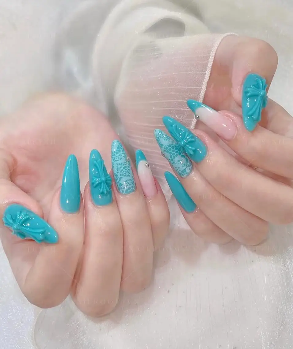 ネイル 水色 マグネットネイル ニュアンスネイル オフィスネイル ワンカラーネイル ハンドネイル Squen Nail shinjukuのネイルデザイン