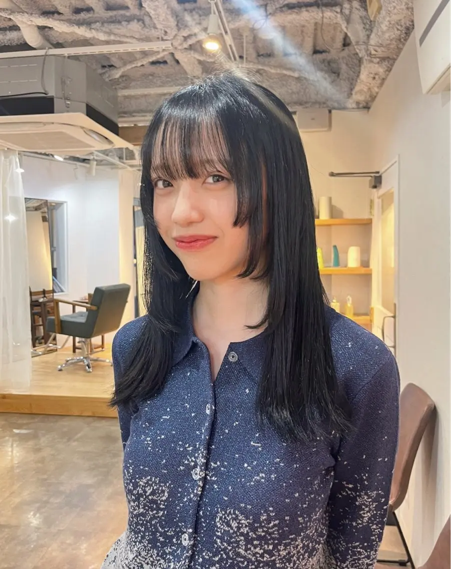 セミロング ヘアカラー トリートメント 義本 風佳のヘアスタイル