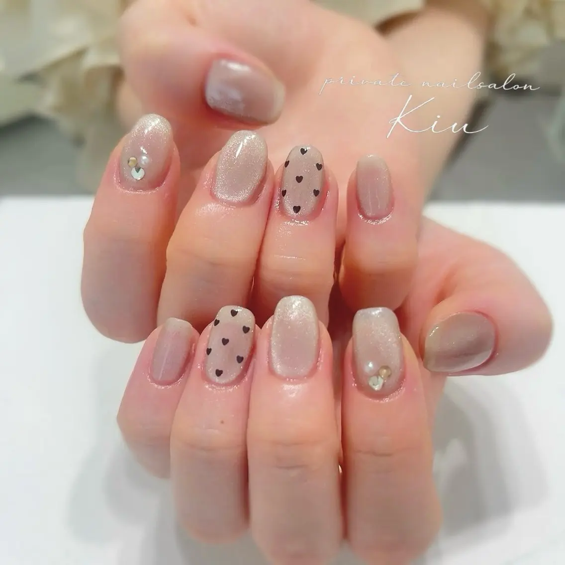 ネイル ブラウン ジェルネイル ハート 氷ネイル・うるうるネイル ミラーネイル kiu nailsalonのネイルデザイン