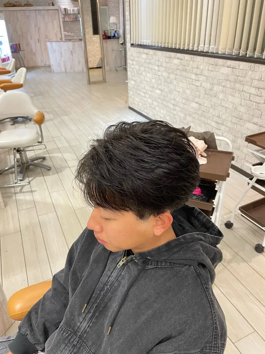 メンズ センターパート フェザーパーマ メンズパーマ 波巻きパーマ カット トリートメント kotaro / メンズカット/パーマのヘアスタイル