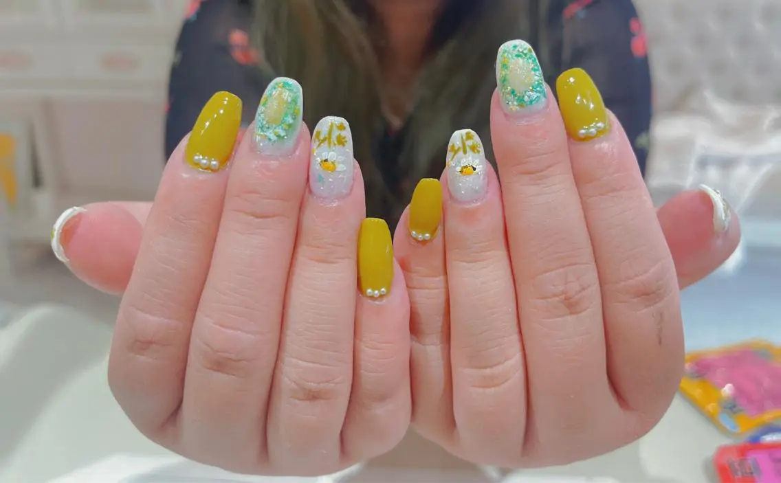 ネイル ハンドネイル ハンドケア NANA NAILのネイルデザイン