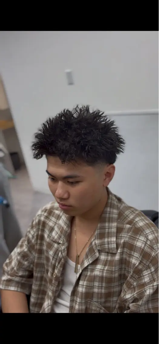 ショート パーマ メンズ メンズパーマ スパイキーショート ショートヘア カット パーマ 深澤 知樹のヘアスタイル