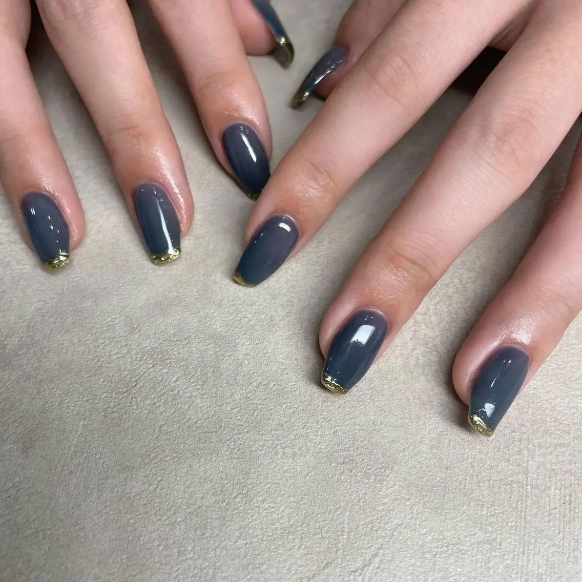 ネイル フレンチネイル ニュアンスネイル ハンドネイル フットネイル with hues AYAのネイルデザイン