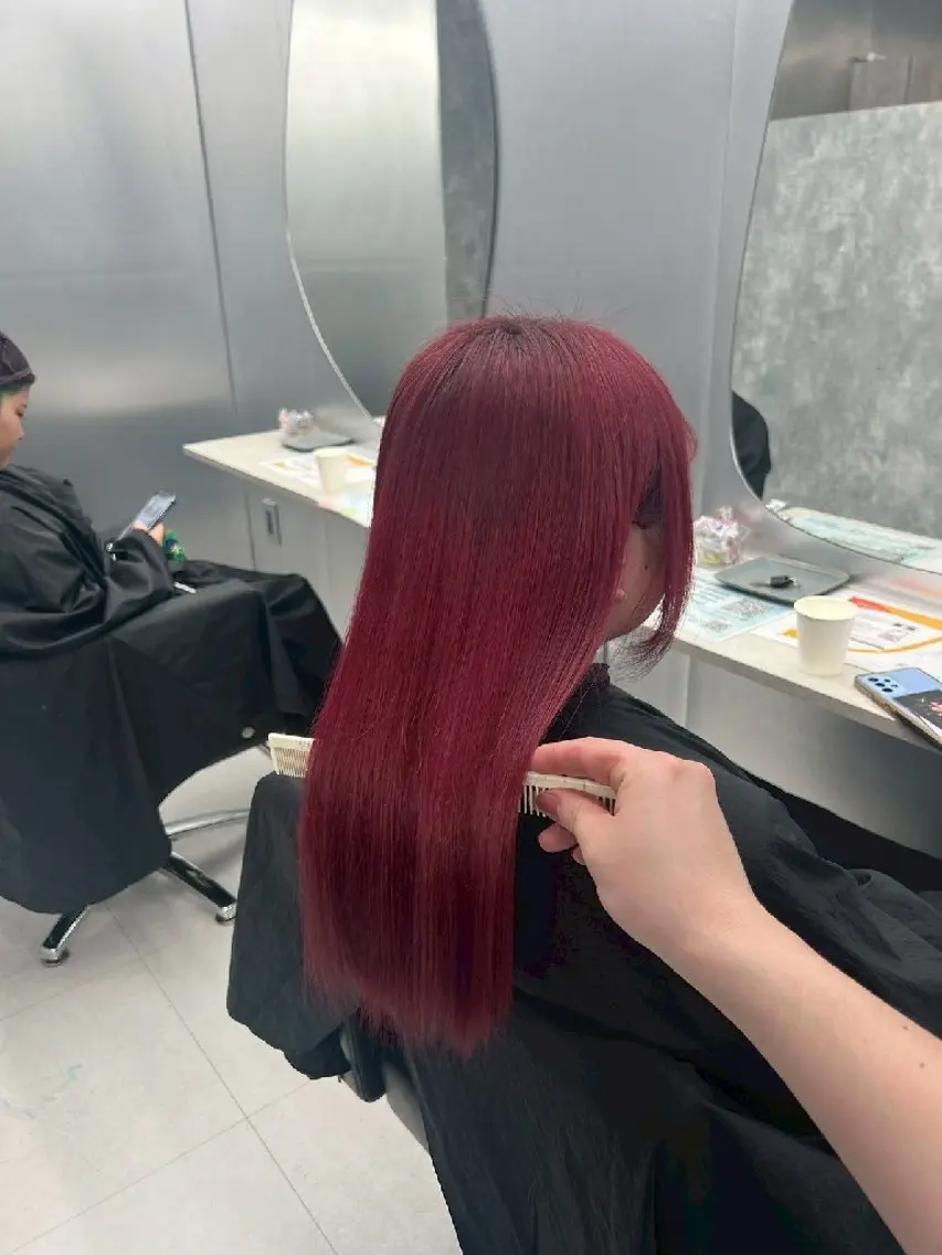 カラー ロング 地雷系🎀ハイトーン 💙荒川結星のヘアスタイル