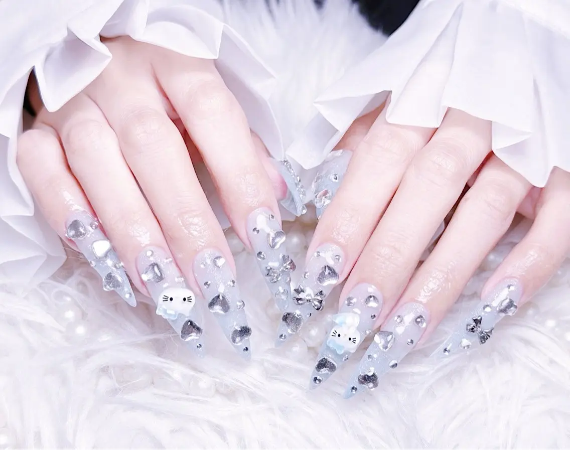 ネイル チークネイル 長さ出し フラワーネイル フレンチネイル ガーリー ハンドネイル NEW NAIL 池袋のネイルデザイン