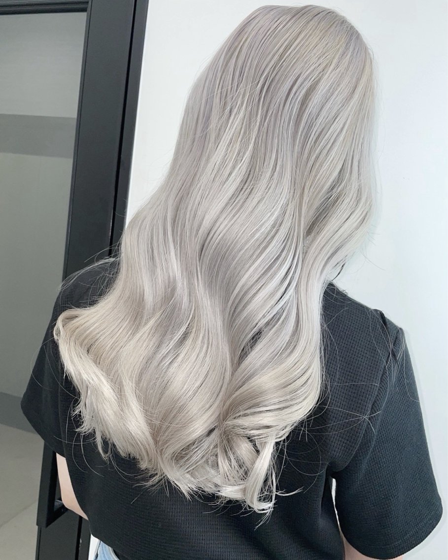 ロング カラー ブリーチ ハイトーンカラー カット ヘアカラー 髙木 利央のヘアスタイル