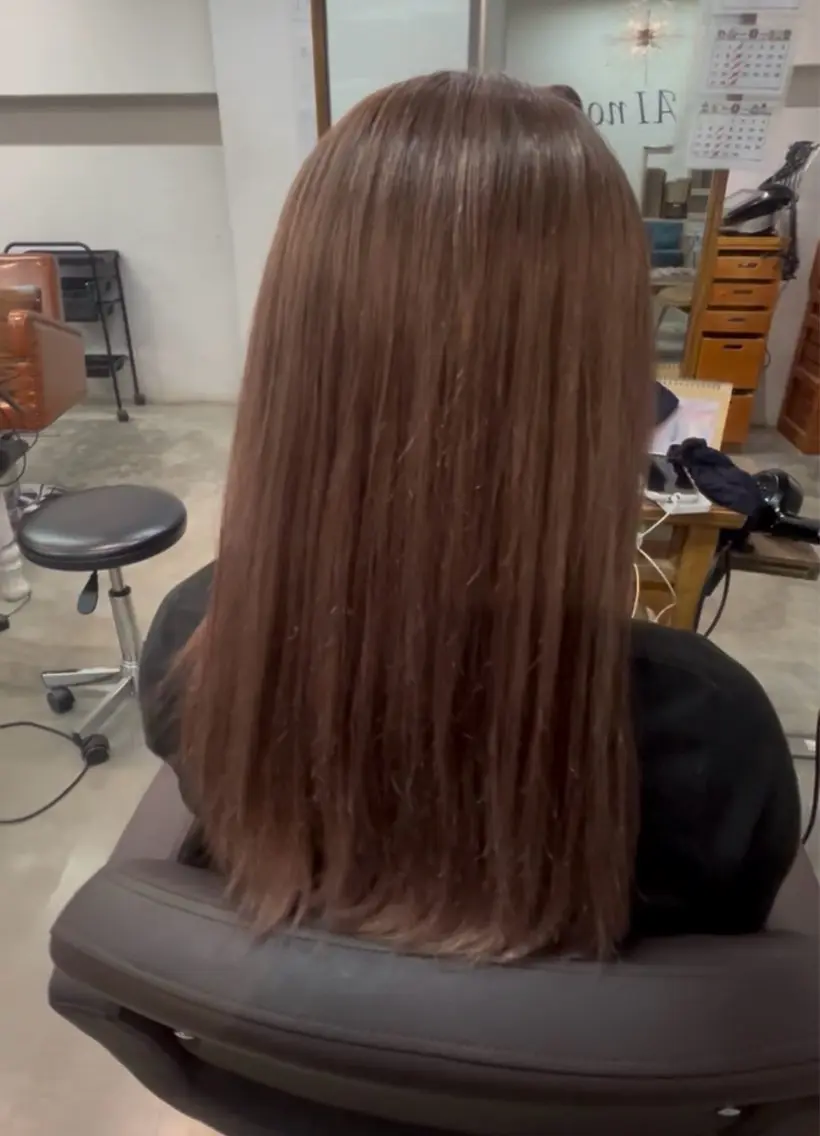 セミロング カラー ヘアカラー 辻村 はなのヘアスタイル