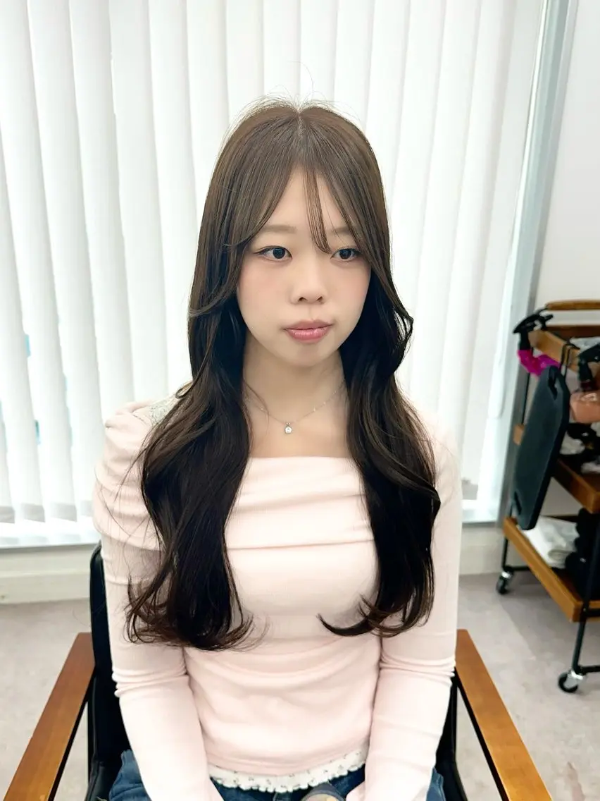 ロング カラー パーマ ヘアアレンジ メンズ キッズ カット ヘアカラー レイヤーカット/ 巻ける縮毛矯正のヘアスタイル