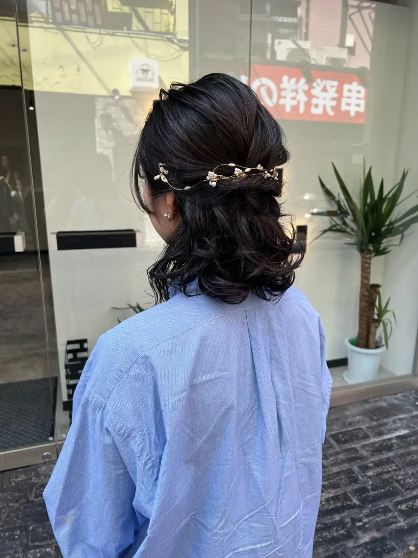 ショート カラー ヘアアレンジ ハーフアップ 「sumi」 AMIのヘアスタイル