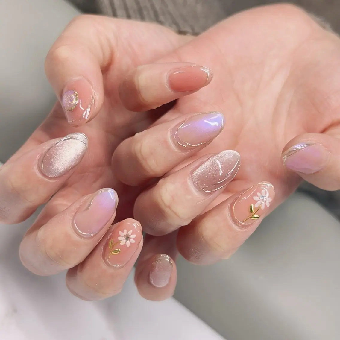 ネイル 成人式 フレンチネイル ジェルネイル グラデーション マグネットネイル ハンドネイル Rika  nail cocoのネイルデザイン
