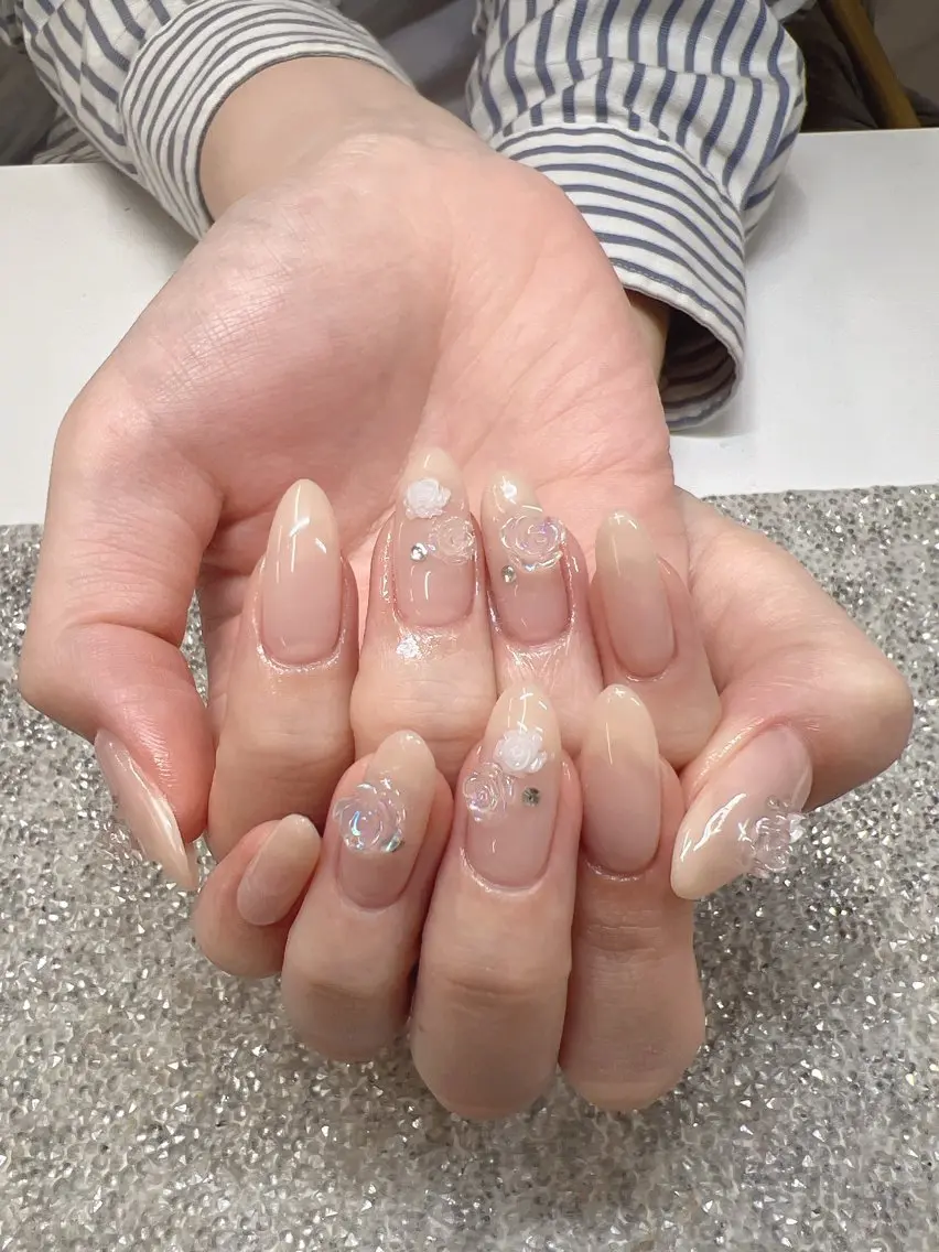 ネイル ガレンドウ 白澤 愛子のネイルデザイン