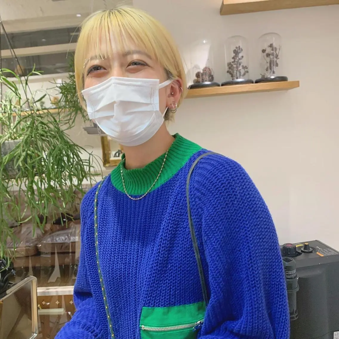ショート カラー ハイトーンボブ 前田 表参道　グレージュのヘアスタイル