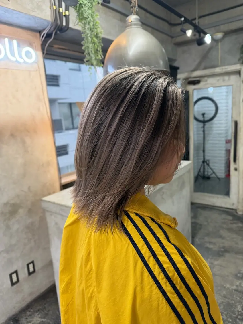 ミディアム ヘアカラー トリートメント 横浜🦋ハイトーン 🫐シャドウルーツのヘアスタイル
