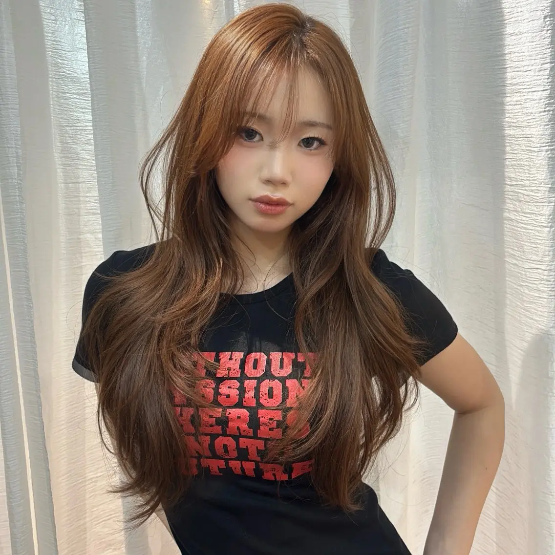 ロング カラー ベージュカラー ハイトーンカラー ミルキーベージュ ハッシュカット レイヤーカット カット ヘアカラー ゆうめ 透明感カラー /韓国風レイヤーのヘアスタイル