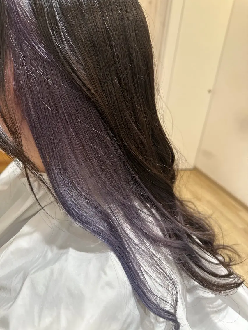 ロング カラー 伊藤 梨緒のヘアスタイル