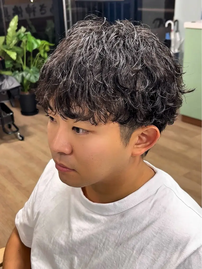 パーマ メンズ メンズパーマ スパイラルパーマ カット パーマ メンズパーマ/メンズ カット/たばたよしきのヘアスタイル