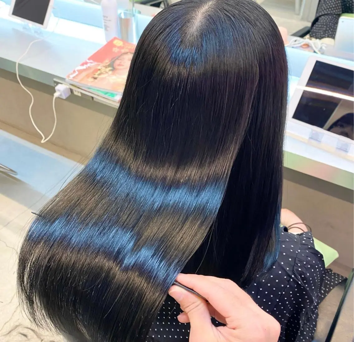 セミロング カラー パーマ ブリーチ 伸ばしかけ 縮毛矯正 酸性ストレート ストレートパーマ カット ヘアカラー 縮毛矯正 艶髪と透明感を ‼️/若林のヘアスタイル