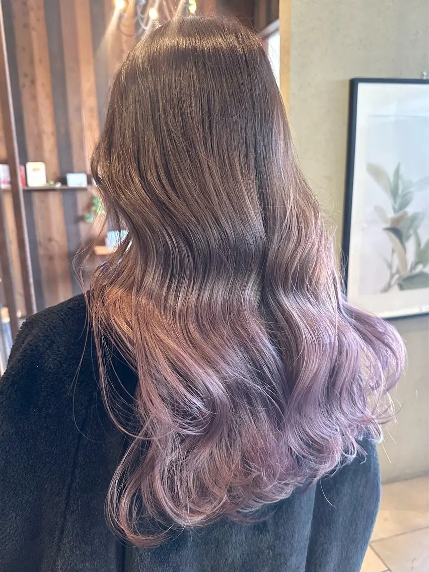 ロング カラー ブリーチ グラデーションカラー ラベンダーカラー カット ヘアカラー BRANCHÉ小牧/ 西尾 美月のヘアスタイル