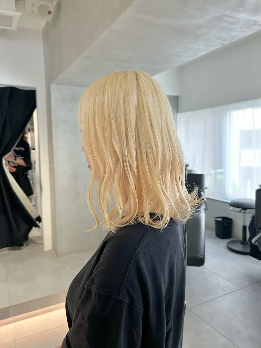 💛憧れのハイトーン💛Wケアハイブリーチ➕ケアカラー➕トリートメント🪞ロング料金なし！の写真