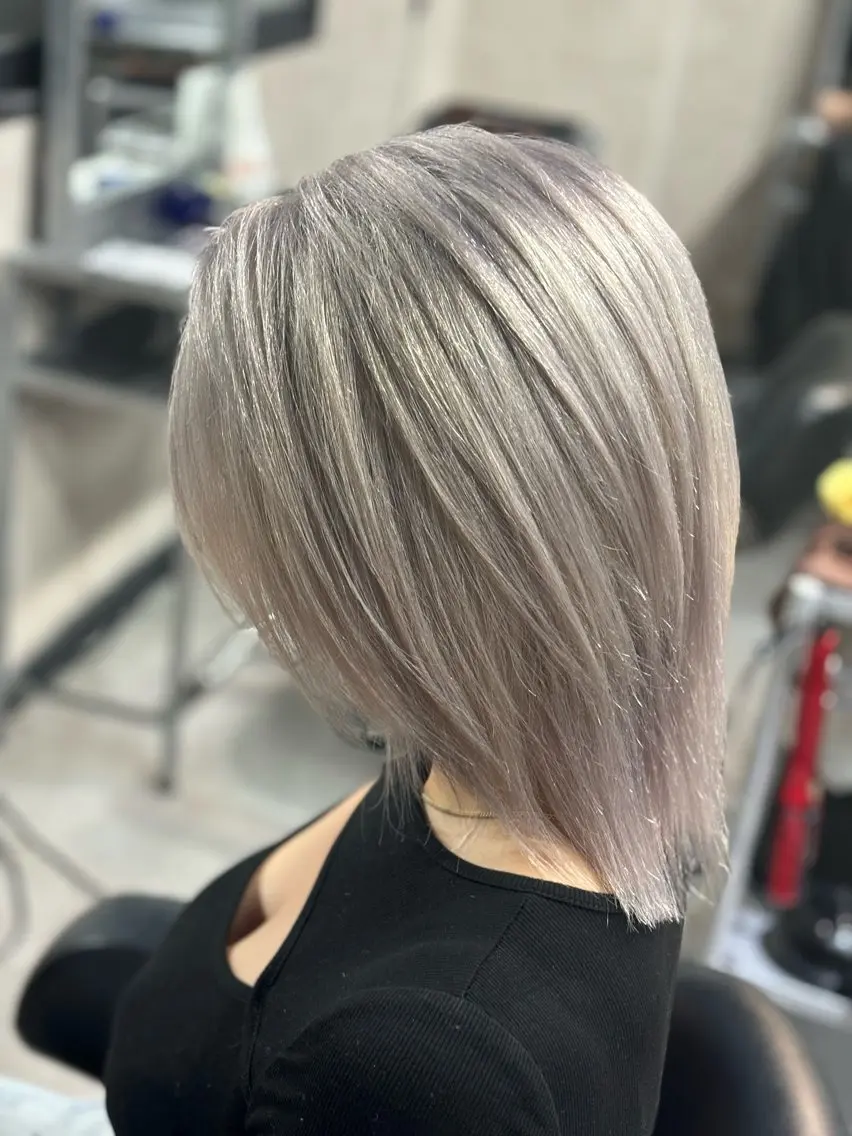 ミディアム KISSSWAN Remiのヘアスタイル