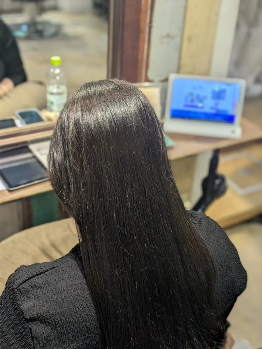 ロング 谷岡 沙也佳のヘアスタイル