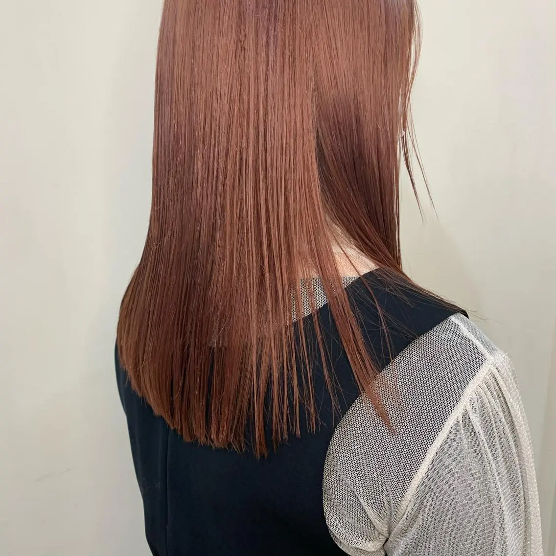 ミディアム カラー カット ヘアカラー トリートメント ぱつっとボブ/ 小野あかねのヘアスタイル