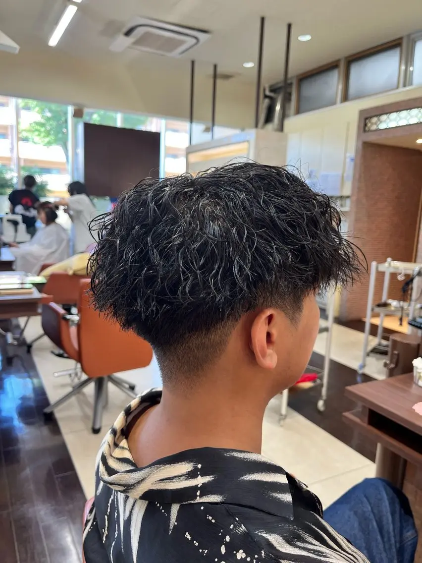 ショート パーマ メンズ マッシュ メンズパーマ ツイストスパイラルパーマ 刈り上げ スパイラルパーマ 🧊メンズ特化🧊 高木航希のヘアスタイル