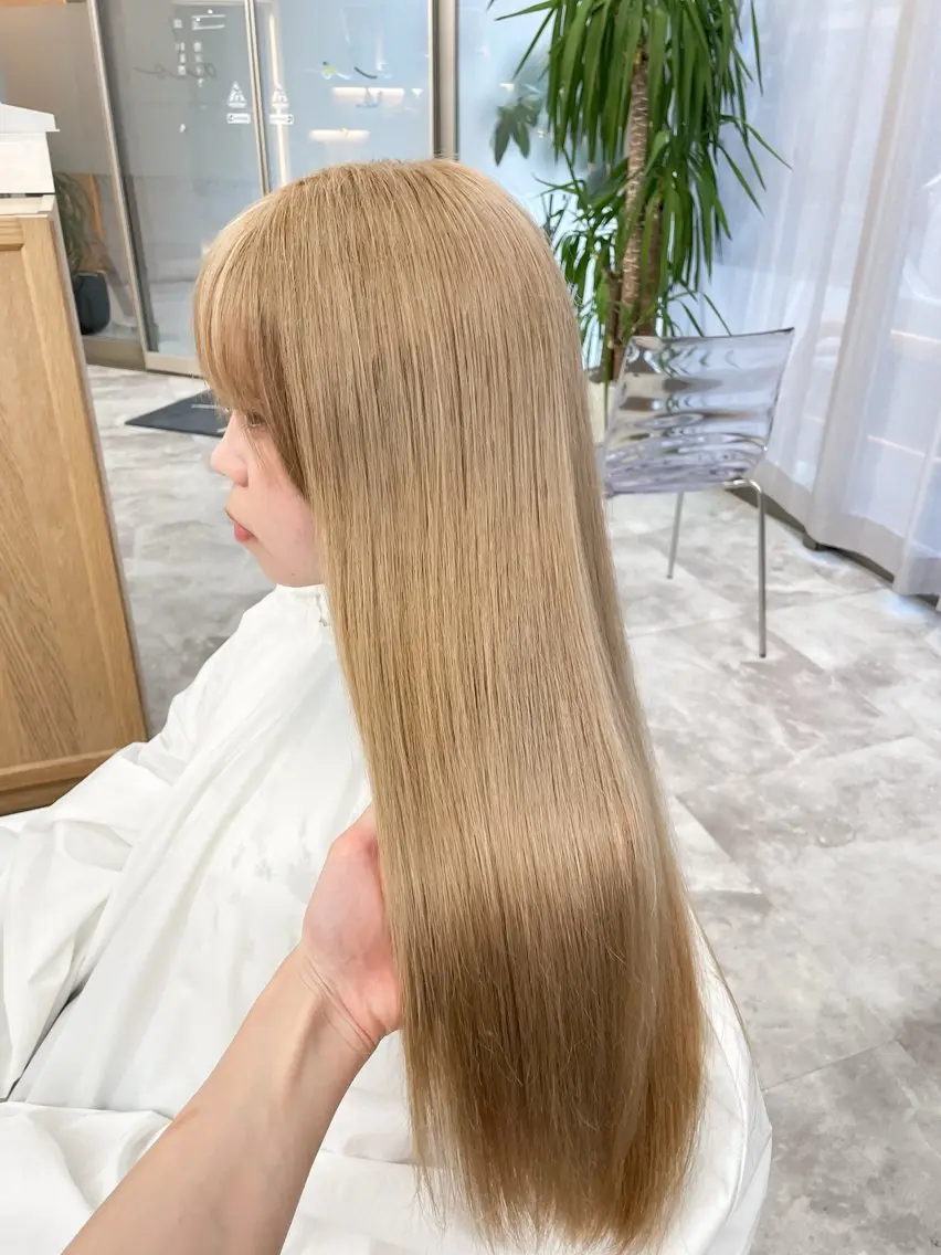 ロング カラー ベージュカラー ブリーチ ブロンド ブロンドベージュ ケアブリーチ ヘアカラー ブリーチ/ベージュ 💕/momoaのヘアスタイル