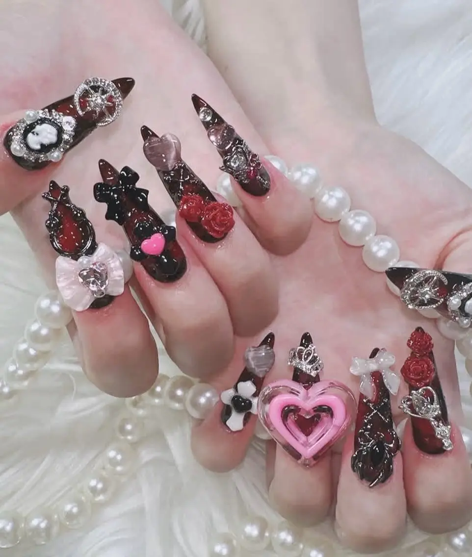 ネイル ハンドネイル ハンドケア Ami Meliaのネイルデザイン