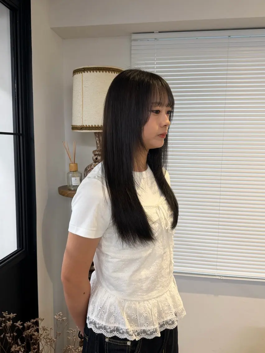 ロング カラー ダークグレー ダークグレージュ グレージュ benji amiのヘアスタイル