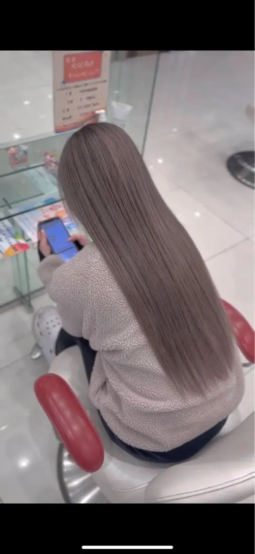 カラー グレージュ シルバー シルバーグレージュ ヘアカラー 🥀ブリーチ特化/ 赤髪/ゆうしん🥀のヘアスタイル
