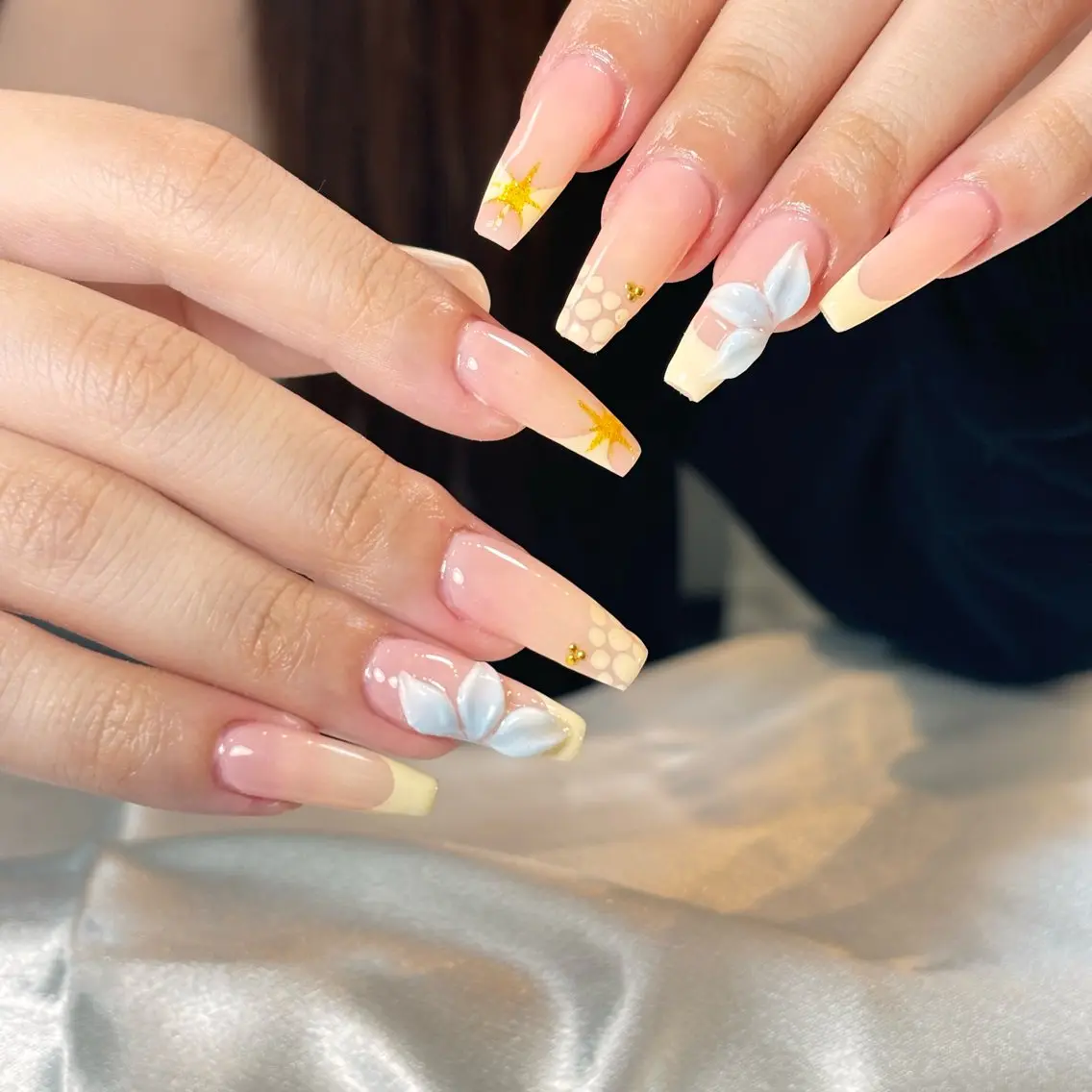 ネイル 桜ネイル 長さ出し フレンチネイル 韓国ネイル マグネットネイル ハンドネイル Kiwami nailsalonのネイルデザイン