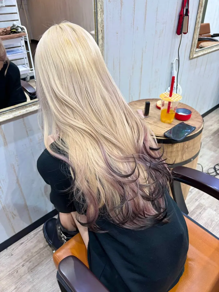 ロング カラー ブリーチ デザインカラー レイヤーカット 桑原 由理のヘアスタイル