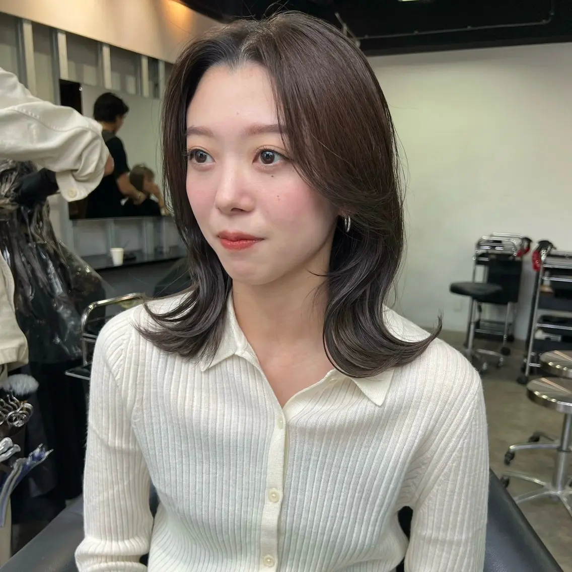 ミディアム カラー ブリーチ ダブルカラー ブリーチなしカラー ヘアカラー トリートメント ヘアセット 韓国ヘア/透明感 カラー🤍yukaのヘアスタイル