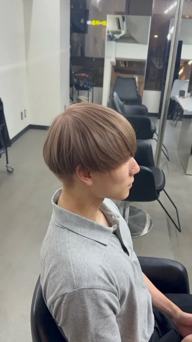 ショート カラー メンズ メンズブリーチ ブリーチ ヘアカラー ウチダ🦖 メンズカラーのヘアスタイル