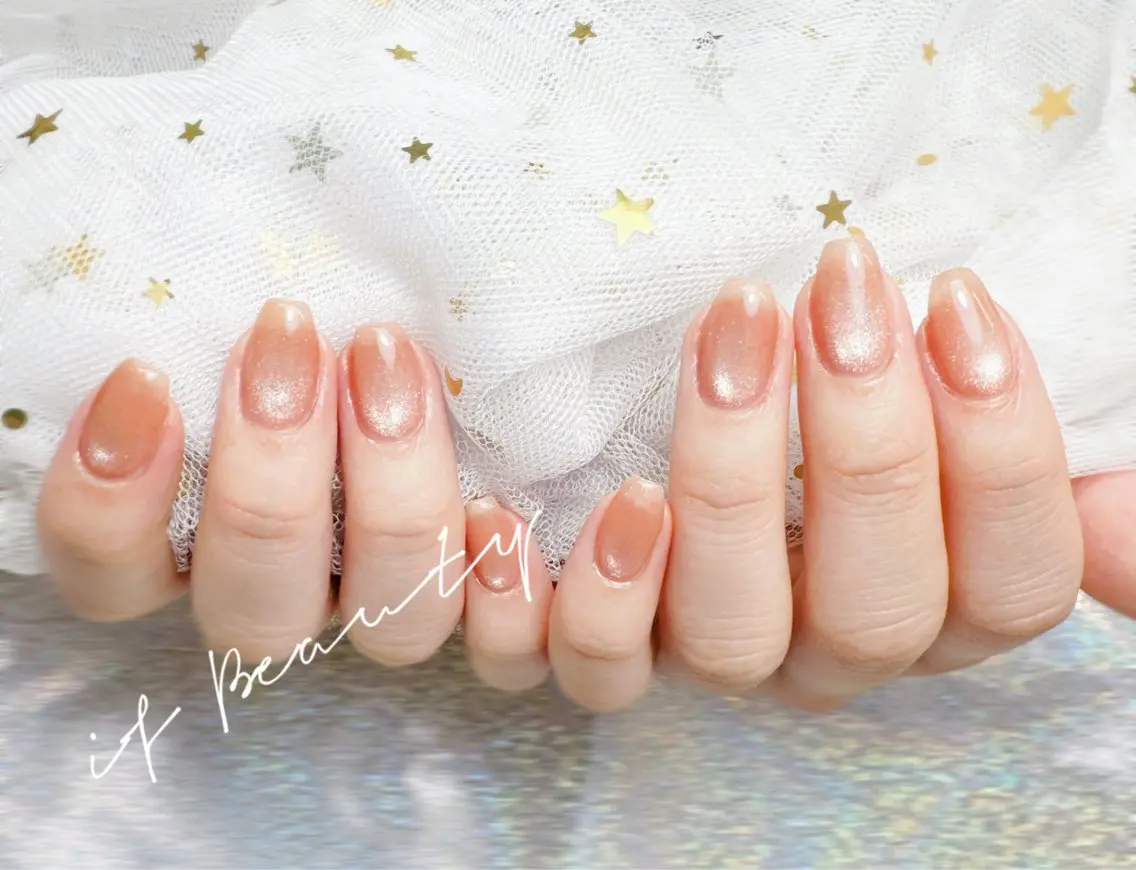 【ハンド】💅【大人気】キラキラマグネットネイル➕パーツ2個付き5000円の写真