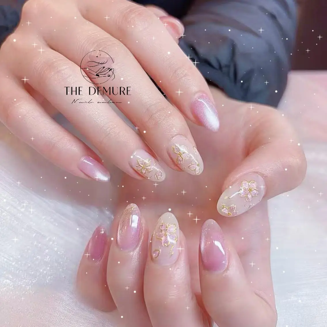 ネイル アートネイル 韓国ネイル マグネットネイル オフィスネイル スカルプネイル Demure Coco 銀座店のネイルデザイン