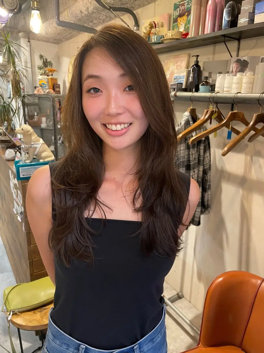 ロング ロングレイヤー レイヤーカット ロング カット ヘアカラー トリートメント 透明感カラー 🦋AYAのヘアスタイル