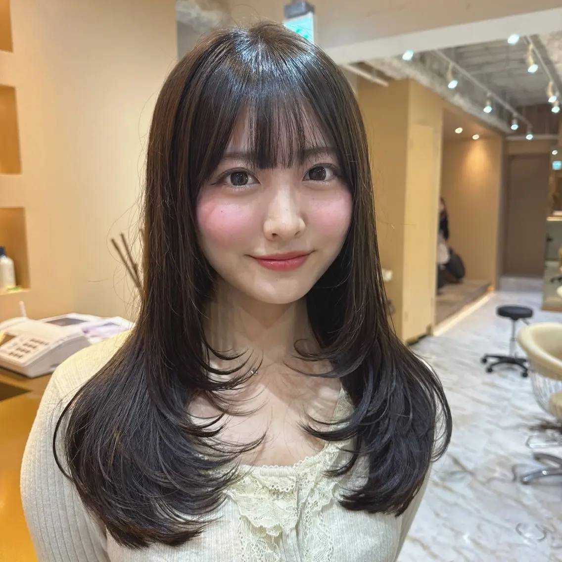 ミディアム レイヤーカット 🦋韓国レイヤー特化 🦋髪質改善🩵来輝のヘアスタイル
