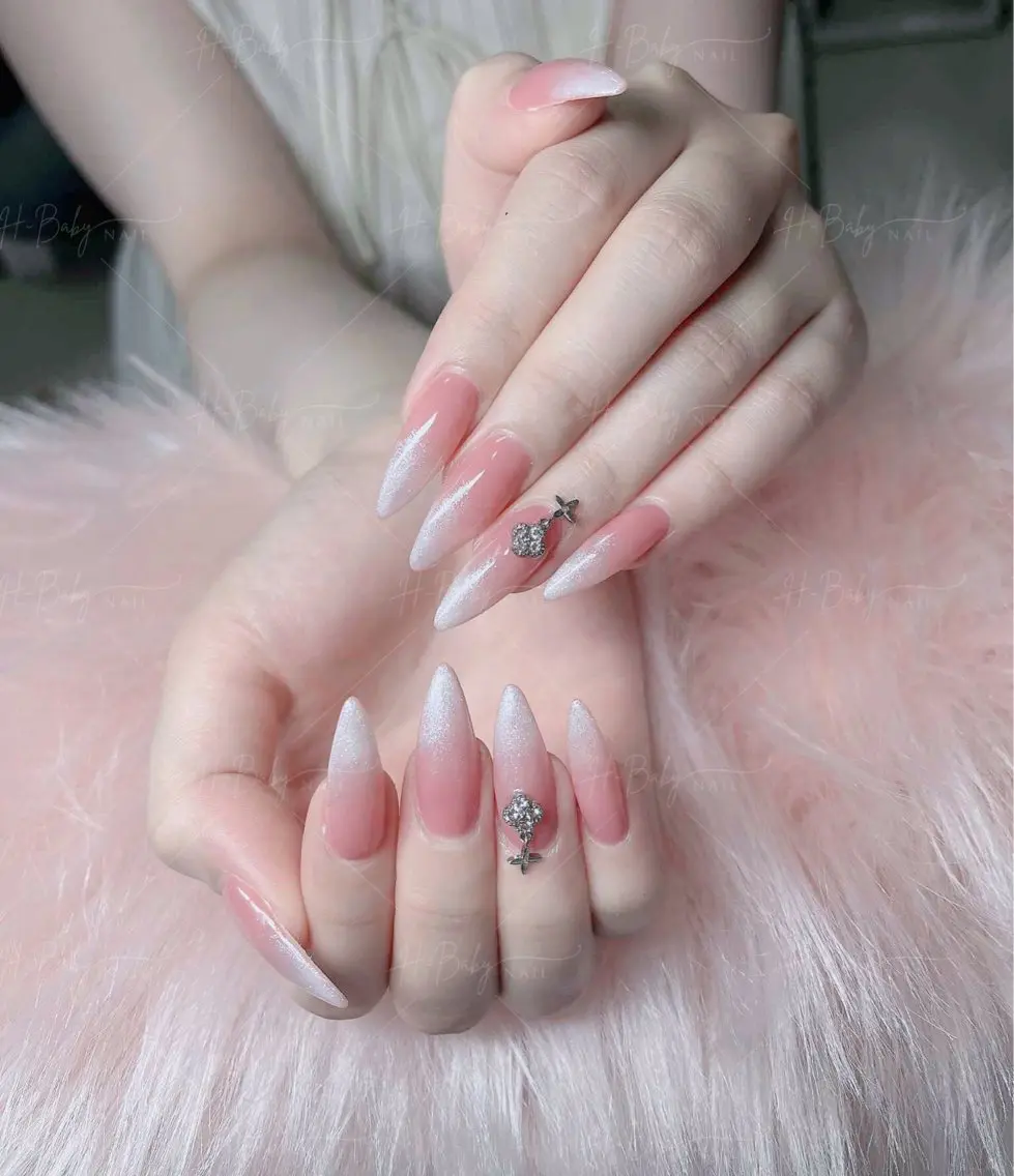 ネイル フレンチネイル ジェルネイル ハロウィン キラキラネイル 韓国ネイル H.baby Nail Salonのネイルデザイン