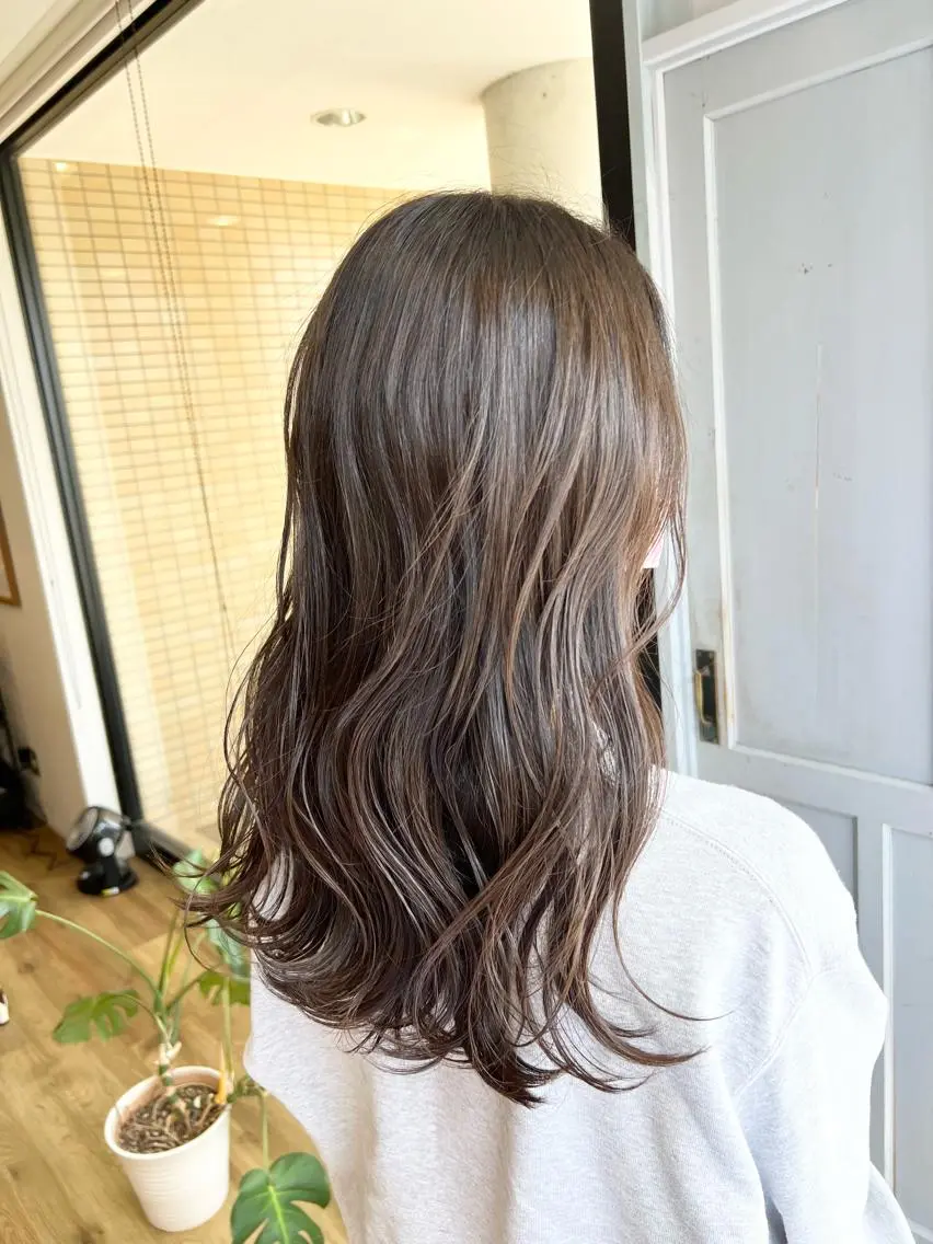 【⭐透明感ツヤ髪ダブルカラー⭐(ブリーチなし)】トリートメント付の写真