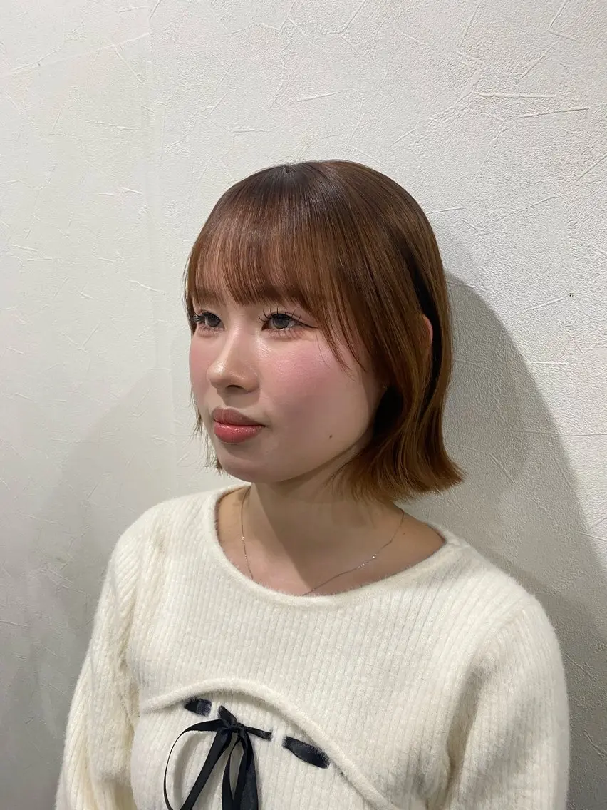 前髪ストレート+前髪カットの写真