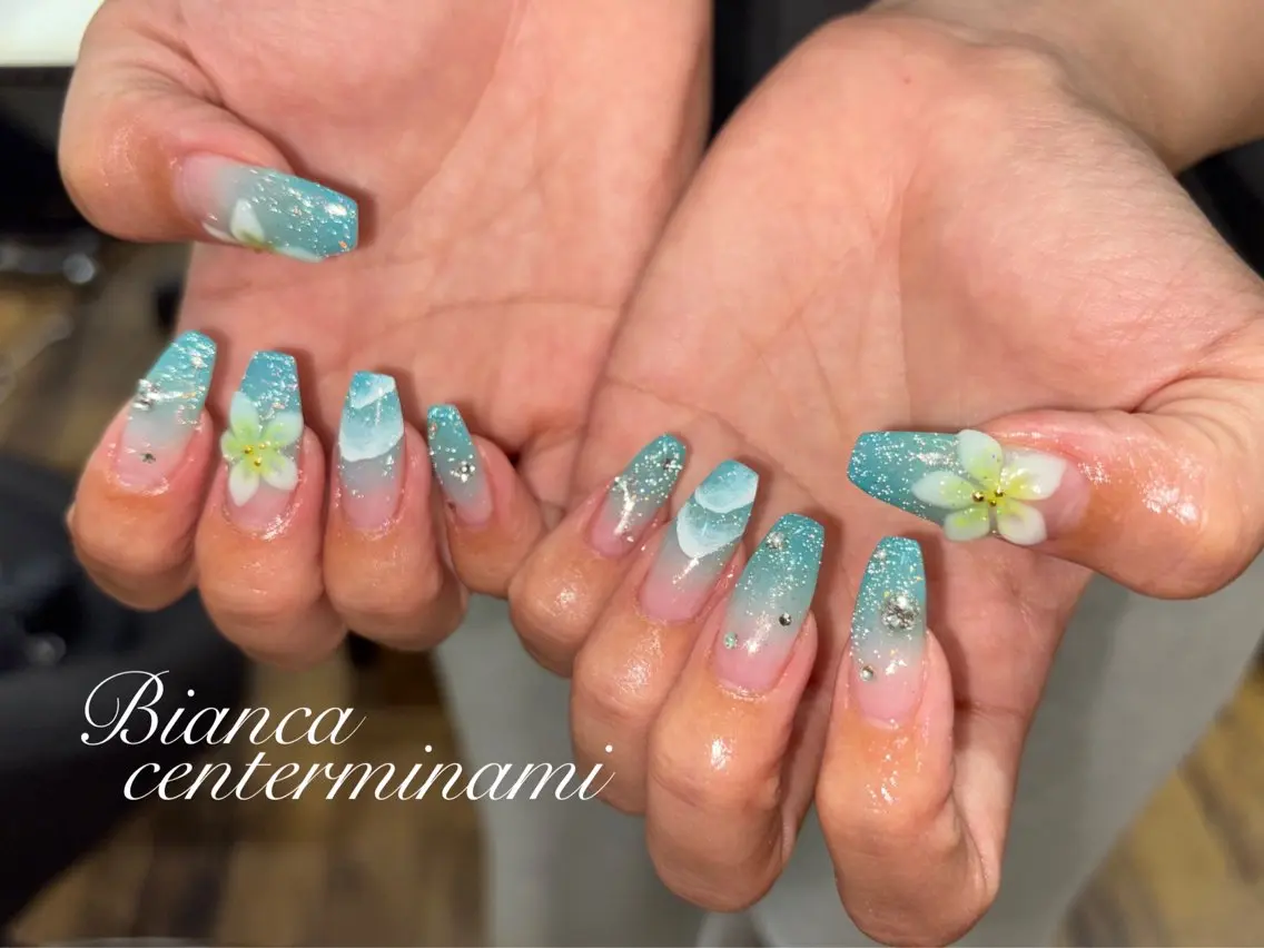 ネイル Bianca KIKUTIHARAのネイルデザイン