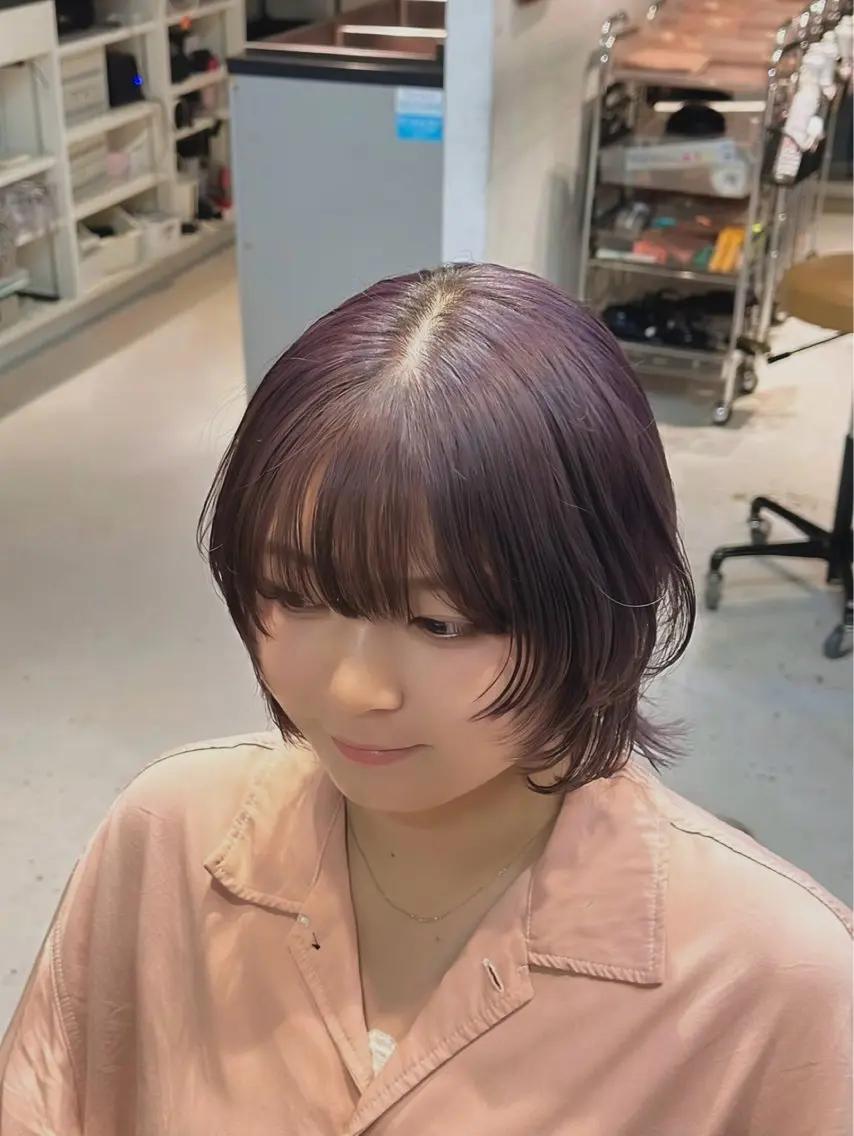ミディアム カラー ブリーチ 透明感カラー ラベンダーカラー レイヤーカット カット ヘアカラー 似合わせひなた🐥 elima調布のヘアスタイル