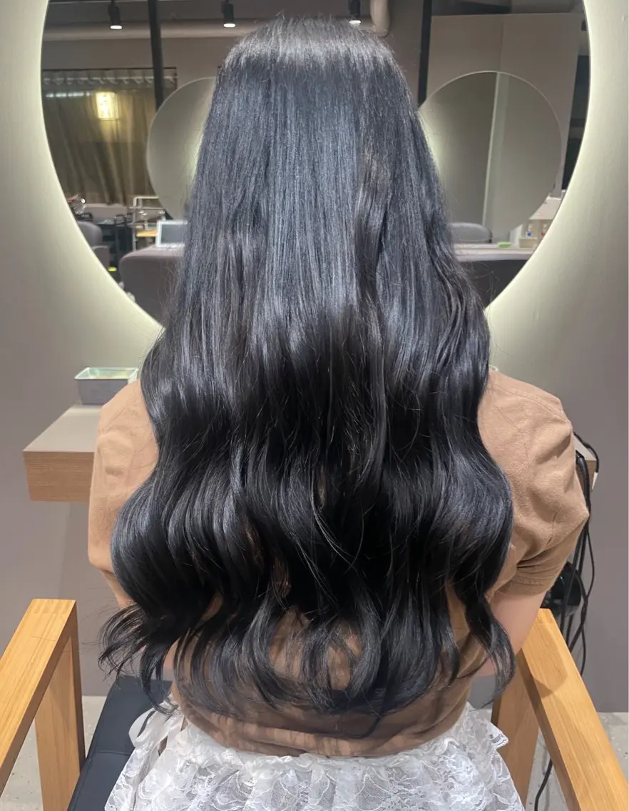 ロング カラー 黒髪 ブルーカラー ブルーブラック 韓国風ヘア ヘアカラー 🎀石川 花怜🎀のヘアスタイル